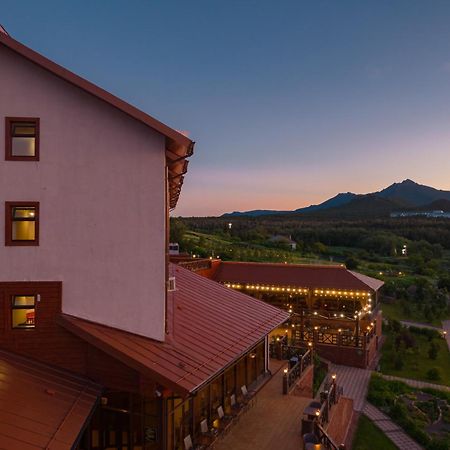 Terrassa Park Hotel Borovoje Eksteriør billede